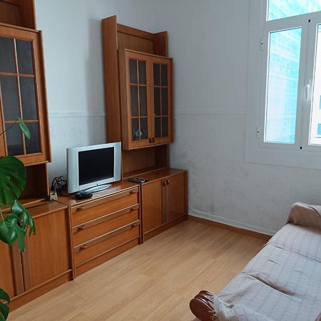 Ferienwohnung Piso Antiguo, Muebles Viejos, Muy Sencillo, Alquilado En Invierno A Estudiantes, Sin Ascensor, Cocina Antigua A Gas, Edificio Muy Antiguo A Coruña Exterior foto